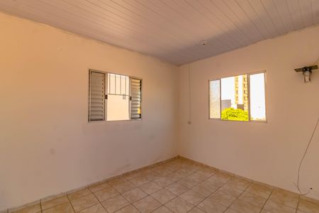 Casa para alugar com 28m², 1 quarto e sem vaga