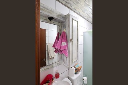 Casa de condomínio à venda com 120m², 2 quartos e 1 vagaBanheiro