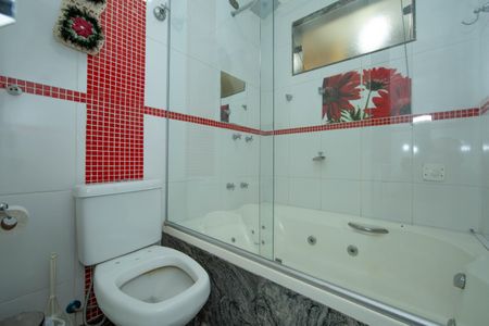 Casa à venda com 1200m², 10 quartos e 5 vagasBANHEIRO2