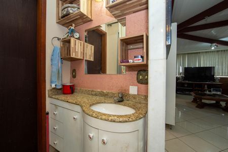 Casa à venda com 1200m², 10 quartos e 5 vagasBANHEIRO4