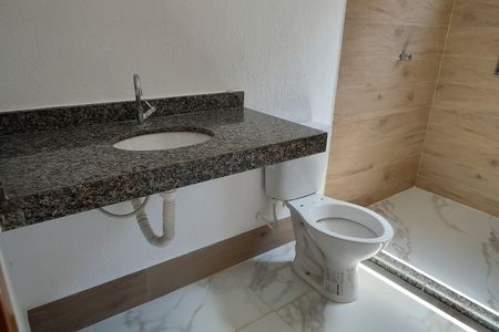 Casa de condomínio à venda com 120m², 3 quartos e 2 vagasBanheiro da Suíte 1