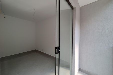 Casa de condomínio à venda com 120m², 3 quartos e 2 vagasVaranda da Suíte 