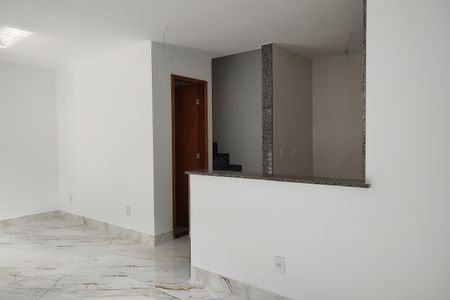 Casa de condomínio à venda com 120m², 3 quartos e 2 vagasSala