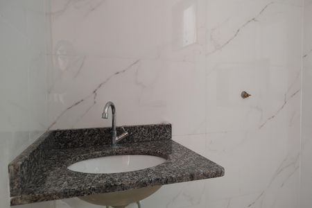 Casa de condomínio à venda com 120m², 3 quartos e 2 vagasBanheiro da Suíte 2