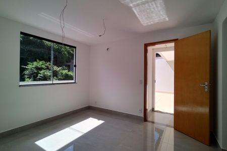 Casa de condomínio à venda com 120m², 3 quartos e 2 vagasQuarto 3 - Suíte