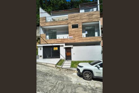 Casa de condomínio à venda com 120m², 3 quartos e 2 vagasFachada
