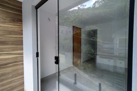 Casa de condomínio à venda com 120m², 3 quartos e 2 vagasVaranda da Suíte 