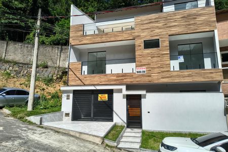 Casa de condomínio à venda com 120m², 3 quartos e 2 vagasFachada