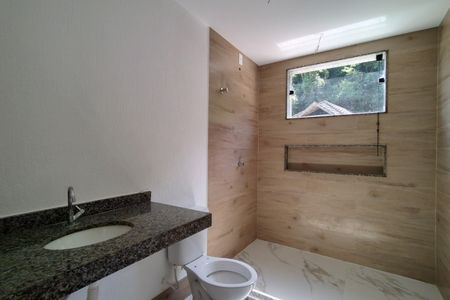 Casa de condomínio à venda com 120m², 3 quartos e 2 vagasBanheiro da Suíte 1