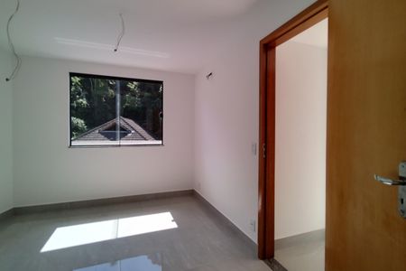 Casa de condomínio à venda com 120m², 3 quartos e 2 vagasQuarto 3 - Suíte