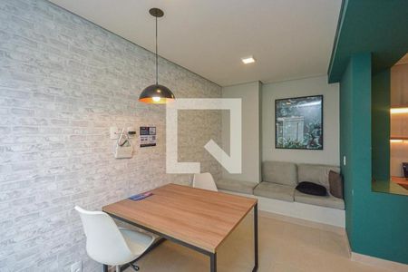 Apartamento para alugar com 36m², 2 quartos e 1 vagaCoworking 