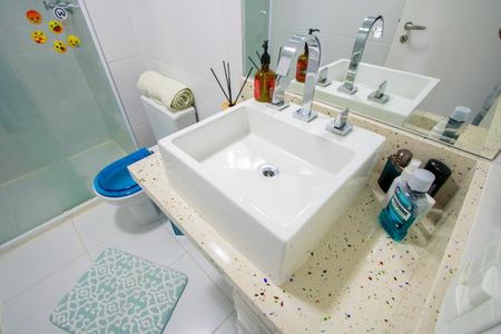 Apartamento à venda com 126m², 3 quartos e 2 vagas Apartamento à venda com 126m², 3 quartos e 2 vagasBanheiro social