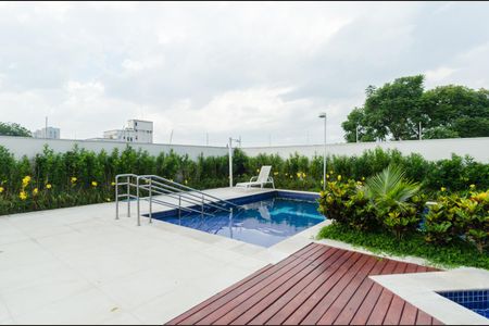 Apartamento à venda com 126m², 3 quartos e 2 vagas Apartamento à venda com 126m², 3 quartos e 2 vagasÁrea comum - Piscina