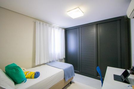 Apartamento à venda com 126m², 3 quartos e 2 vagas Apartamento à venda com 126m², 3 quartos e 2 vagasQuarto 3