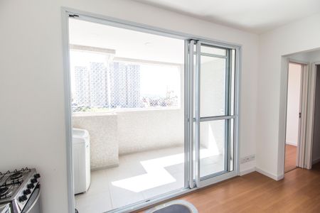 Sala de apartamento para alugar com 2 quartos, 39m² em Vila Sul Americana, Carapicuíba