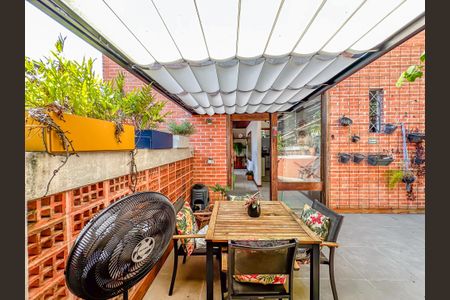 Casa à venda com 190m², 3 quartos e 1 vaga