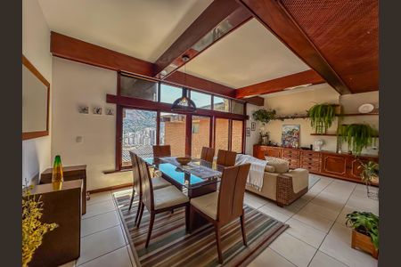 Casa à venda com 190m², 3 quartos e 1 vaga