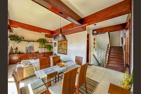 Casa à venda com 190m², 3 quartos e 1 vaga