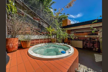 Casa à venda com 190m², 3 quartos e 1 vaga