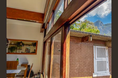 Casa à venda com 190m², 3 quartos e 1 vaga