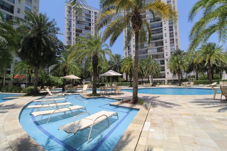 Apartamento à venda com 167m², 4 quartos e 3 vagasÁrea comum - Piscina