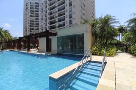 Apartamento à venda com 167m², 4 quartos e 3 vagasÁrea comum - Piscina