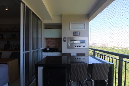 Apartamento à venda com 167m², 4 quartos e 3 vagasSala - Varanda