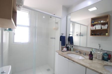Apartamento à venda com 167m², 4 quartos e 3 vagasBanheiro da suíte 1