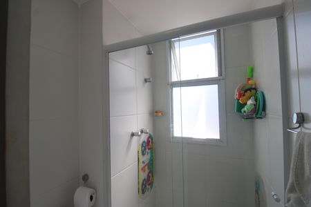 Apartamento à venda com 167m², 4 quartos e 3 vagasBanheiro canadense das suítes 2 e 3