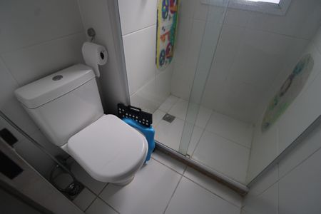 Apartamento à venda com 167m², 4 quartos e 3 vagasBanheiro canadense das suítes 2 e 3