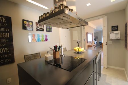 Apartamento à venda com 167m², 4 quartos e 3 vagasCozinha