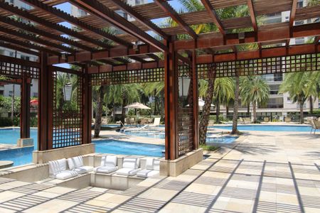 Apartamento à venda com 167m², 4 quartos e 3 vagasÁrea comum - Piscina