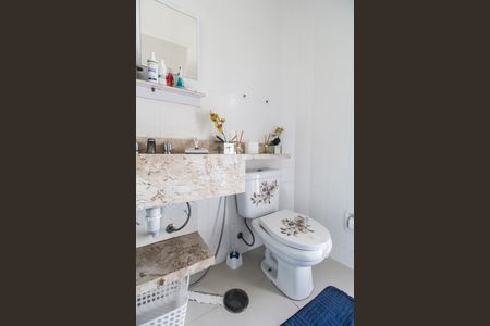 Apartamento à venda com 109m², 3 quartos e 2 vagas Apartamento à venda com 109m², 3 quartos e 2 vagasBanheiro da Suíte