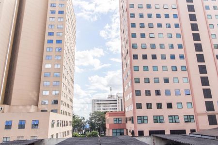 Apartamento à venda com 109m², 3 quartos e 2 vagas Apartamento à venda com 109m², 3 quartos e 2 vagasVista do Quarto 2