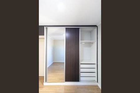 Apartamento à venda com 56m², 2 quartos e 1 vagaQuarto 01 - Armário