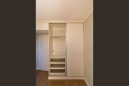 Apartamento à venda com 56m², 2 quartos e 1 vagaQuarto 02 - Armário