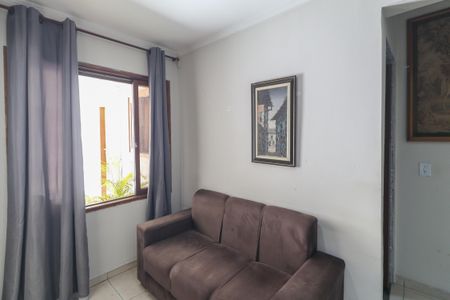 Casa para alugar com 37m², 1 quarto e sem vaga Casa para alugar com 37m², 1 quarto e sem vagaSala