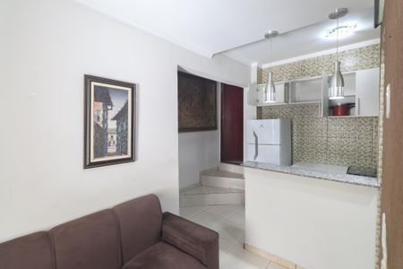 Casa para alugar com 37m², 1 quarto e sem vaga Casa para alugar com 37m², 1 quarto e sem vagaSala