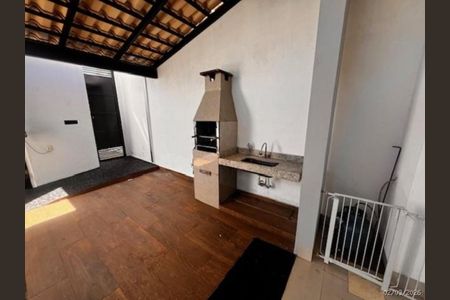 Casa para alugar com 100m², 3 quartos e 1 vaga Casa para alugar com 100m², 3 quartos e 1 vagaChurrasqueira