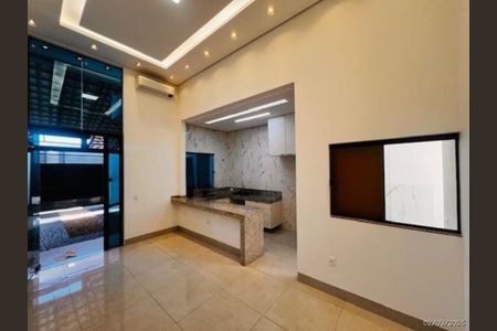 Casa para alugar com 100m², 3 quartos e 1 vaga Casa para alugar com 100m², 3 quartos e 1 vagaSala