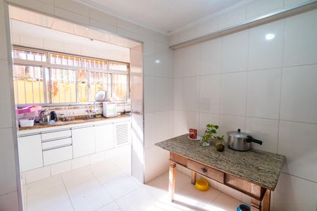 Casa à venda com 165m², 2 quartos e 2 vagas Casa à venda com 165m², 2 quartos e 2 vagasCozinha