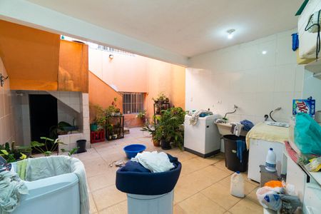 Casa à venda com 165m², 2 quartos e 2 vagas Casa à venda com 165m², 2 quartos e 2 vagasÁrea de Serviço