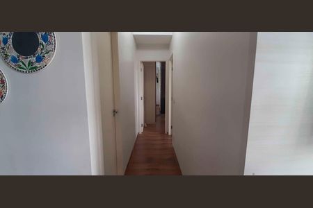 Apartamento à venda com 57m², 2 quartos e 1 vaga Apartamento à venda com 57m², 2 quartos e 1 vagaCorredor