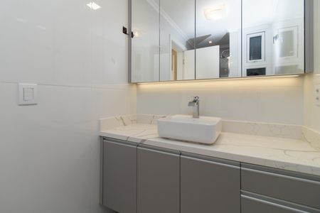 Apartamento à venda com 106m², 3 quartos e 1 vagaBanheiro da Suíte