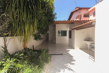 Casa para alugar com 250m², 3 quartos e 3 vagasQuintal 