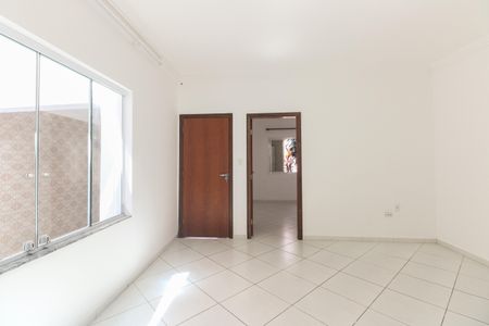 Casa para alugar com 250m², 3 quartos e 3 vagasSala 
