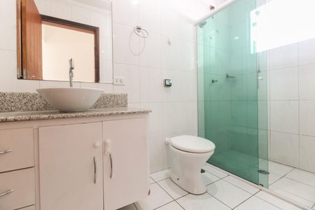 Casa para alugar com 250m², 3 quartos e 3 vagasBanheiro 