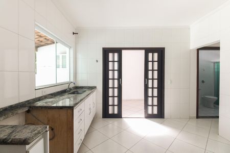 Casa para alugar com 250m², 3 quartos e 3 vagasCozinha 