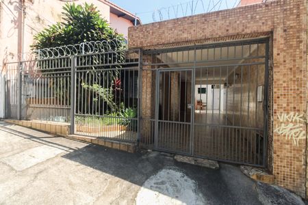 Casa para alugar com 250m², 3 quartos e 3 vagasFachada 