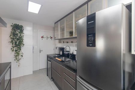 Apartamento à venda com 82m², 3 quartos e 2 vagas Apartamento à venda com 82m², 3 quartos e 2 vagasCozinha e Área de Serviço